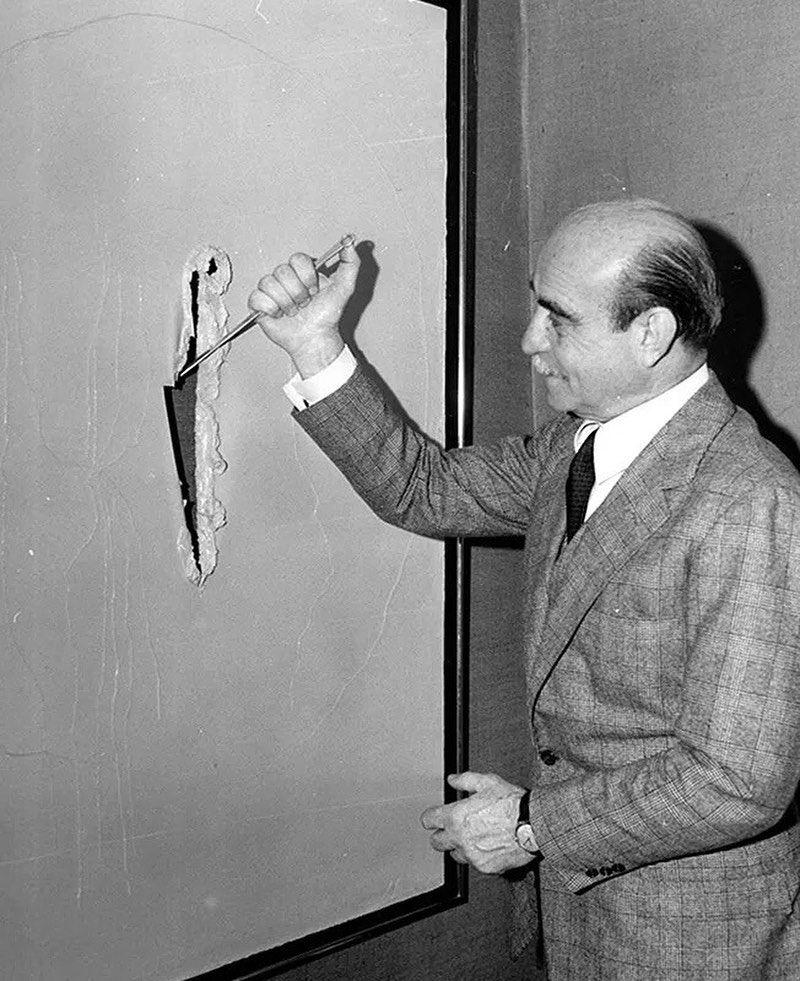 Fontana taglia la tela